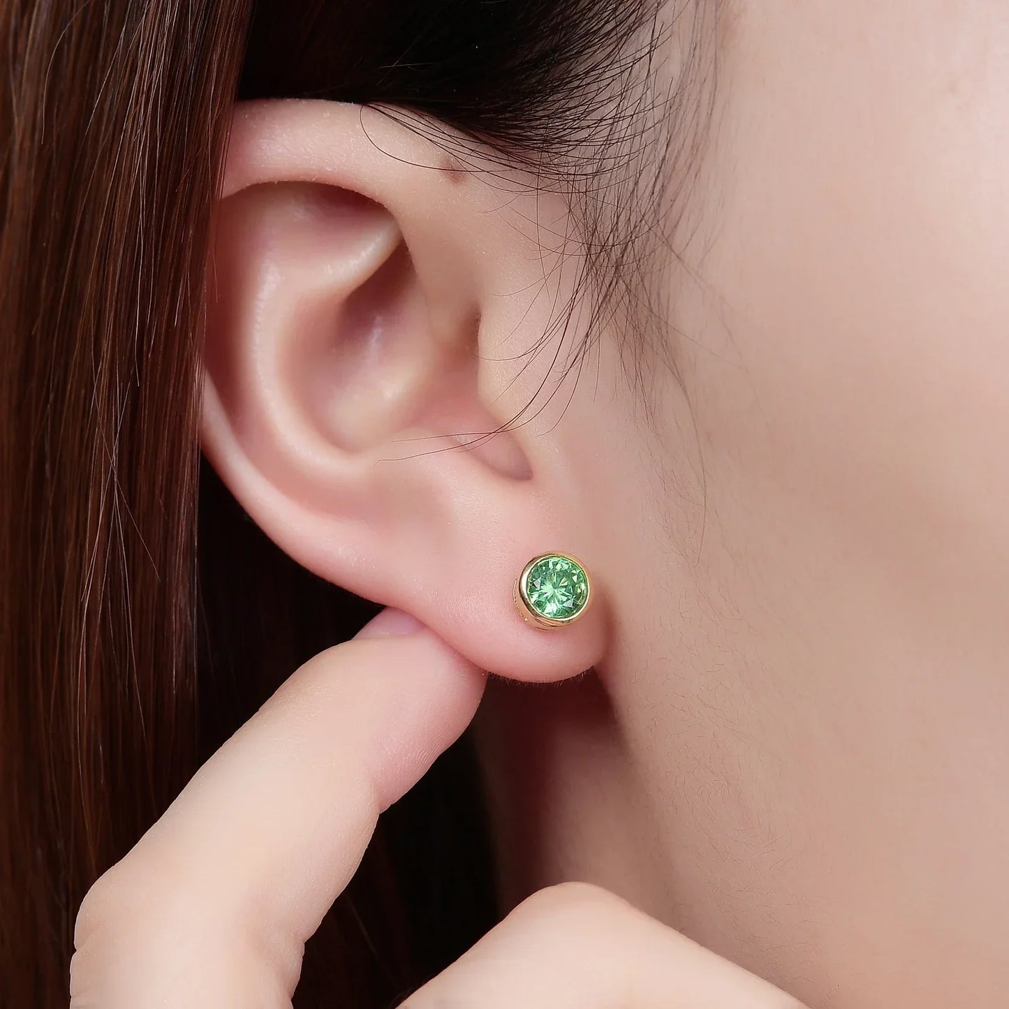 Woman's Sterling Silver Emerald Birthstone Stud Earrings