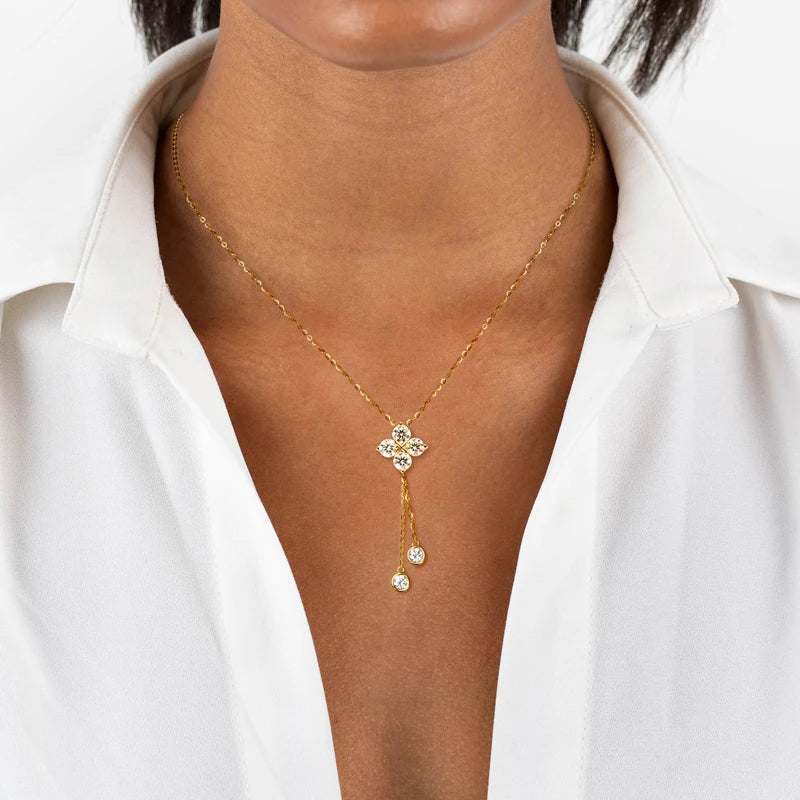 Womans Silver Moissanite Four Leaf Clover Pendant Necklace