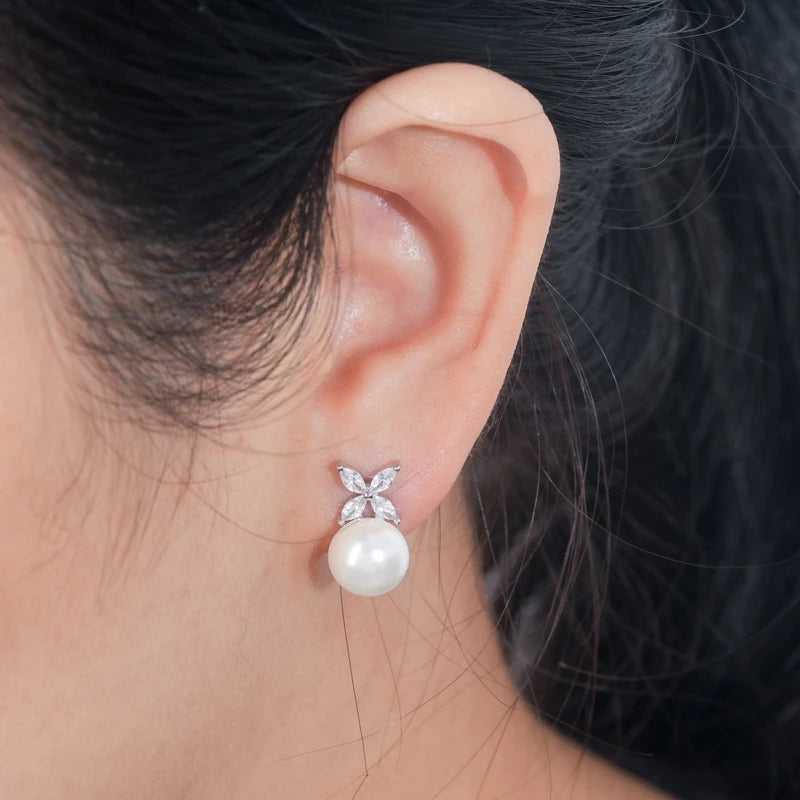 Silver Four-leaf Clover Cubic Zircon Pearl Stud Earrings