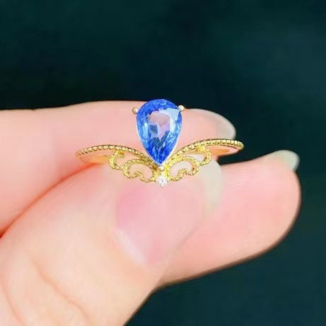 18K Sapphire Ring for Engagement 1.5 Gram 18K Gold 5mm*7mm 0.6ct.