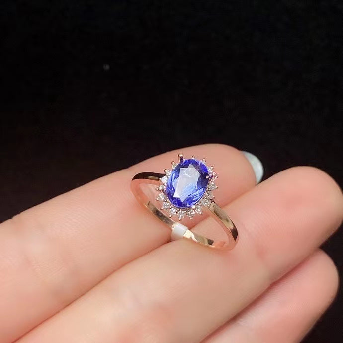 18K Gold Ring for Woman 2.3 Gram Gold 0.8ct 6*8mm Tanzanite Gold Ring.