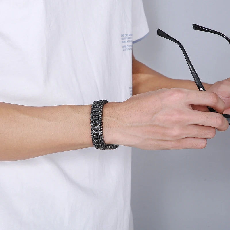 Arrow Shaped Bracelet for Men, Stainless Steel Bike Chain